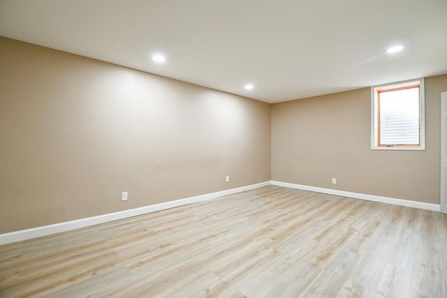 1306 Hillcrest Drive NE, Fridley, MN 55432