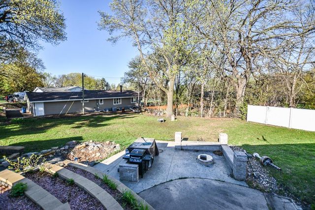 1306 Hillcrest Drive NE, Fridley, MN 55432