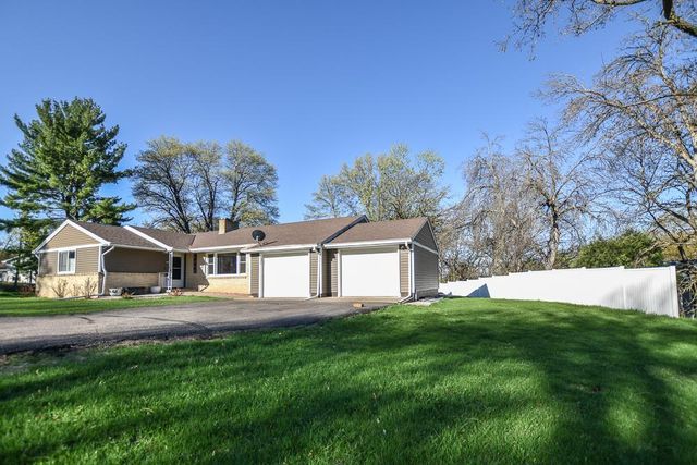 1306 Hillcrest Drive NE, Fridley, MN 55432