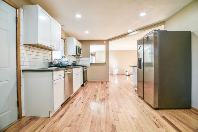1306 Hillcrest Drive NE, Fridley, MN 55432