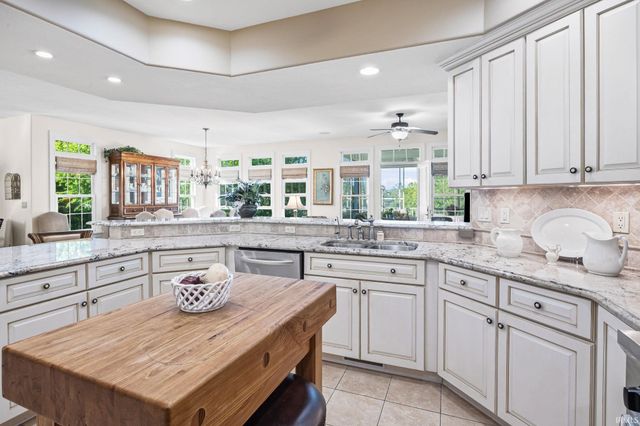 864 Commodores Circle, Lafayette, IN 47909