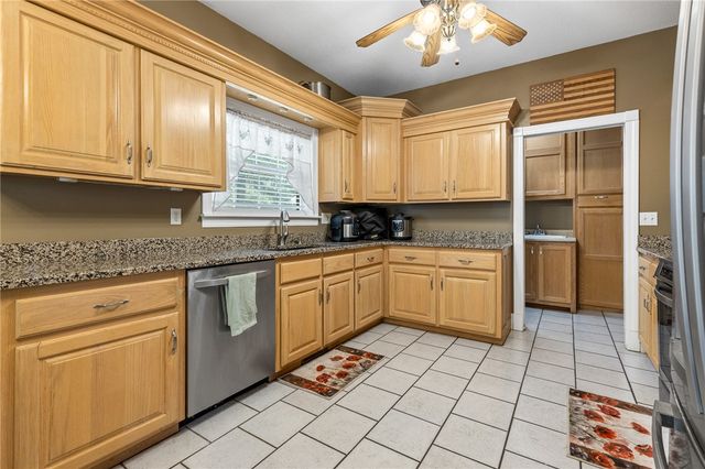 2711 Dry Branch Drive, Harrison, AR 72601