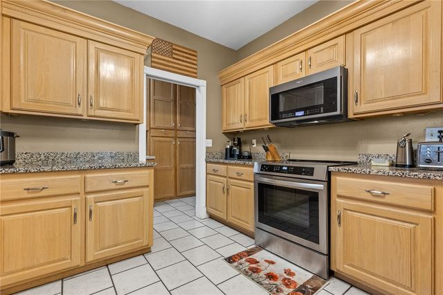 2711 Dry Branch Drive, Harrison, AR 72601