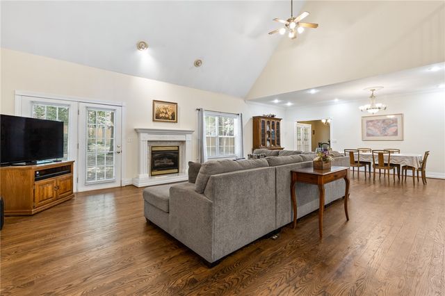 2711 Dry Branch Drive, Harrison, AR 72601