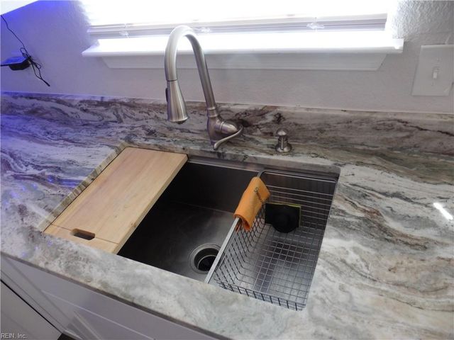 3692 Sylvan LN, Virginia Beach, VA 23453