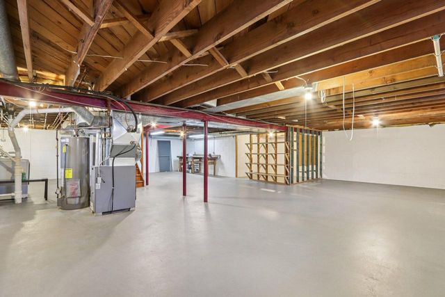 860 Anthony LANE, Brookfield, WI 53045