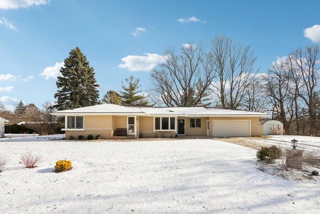 860 Anthony LANE, Brookfield, WI 53045