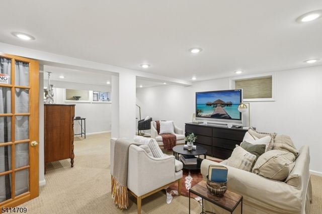 418 Colonial Ave, Westfield Town, NJ 07090