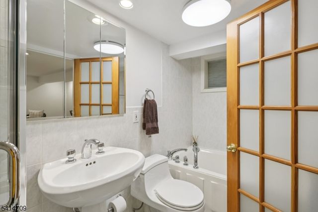 418 Colonial Ave, Westfield Town, NJ 07090