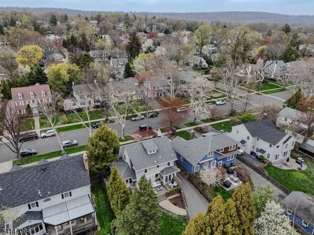 418 Colonial Ave, Westfield Town, NJ 07090