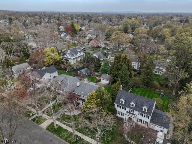 418 Colonial Ave, Westfield Town, NJ 07090