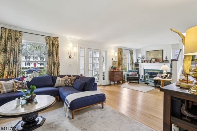 418 Colonial Ave, Westfield Town, NJ 07090