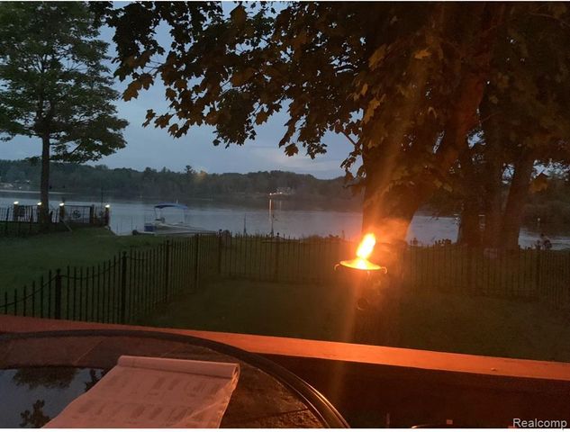 4154 Lakeview Drive, Mayville, MI 48744