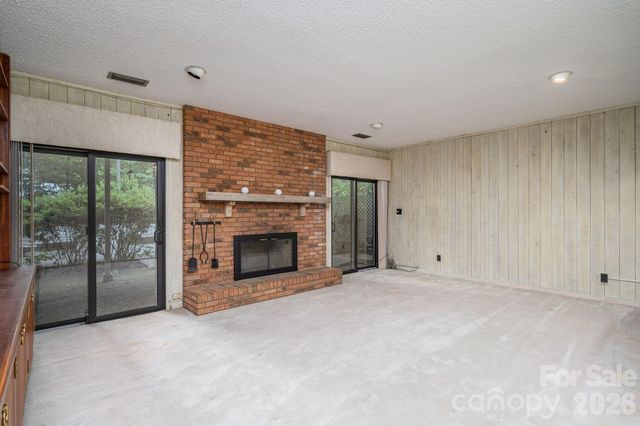 40 Catawba Ridge Road, Clover, SC 29710