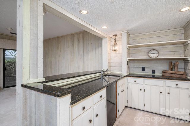 40 Catawba Ridge Road, Clover, SC 29710