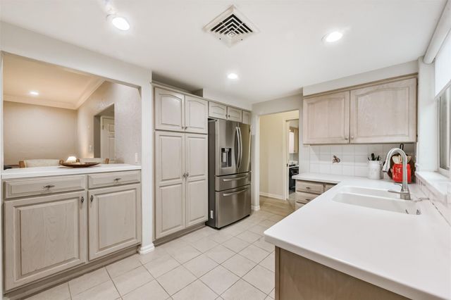 3540 Miramar Drive, Shoreacres, TX 77571