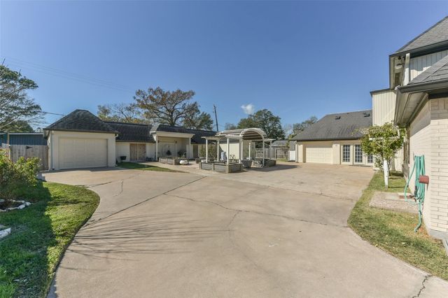 3540 Miramar Drive, Shoreacres, TX 77571