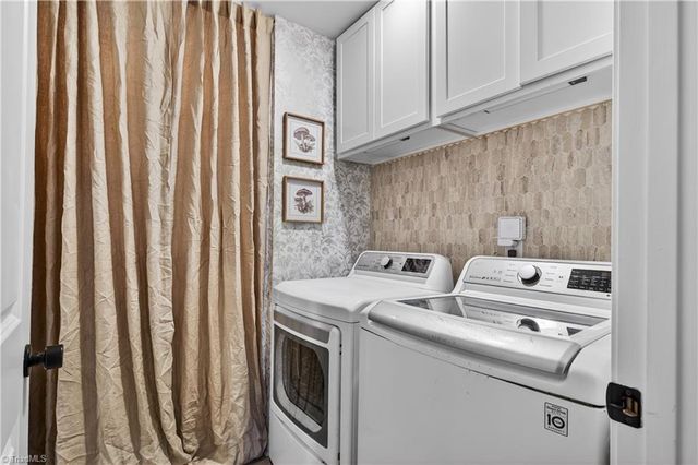 629 Rockspring Road, High Point, NC 27262