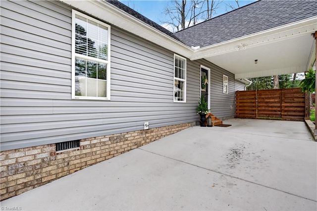 629 Rockspring Road, High Point, NC 27262