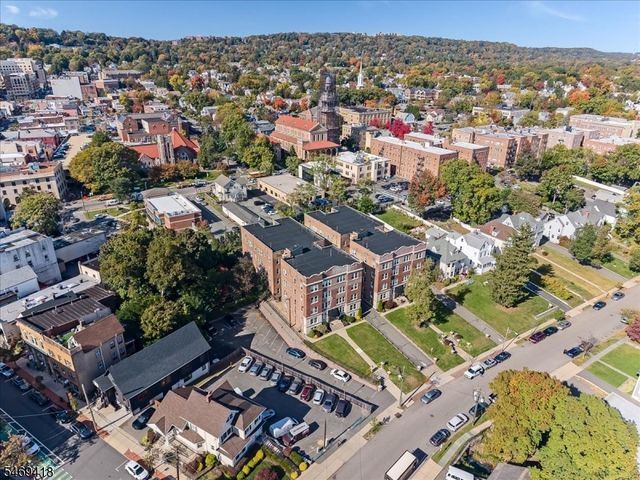 14 Forest St 102, Montclair Twp., NJ 07042
