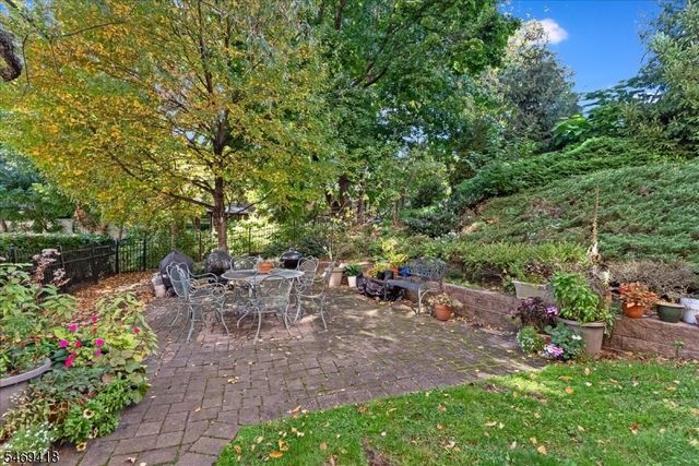 14 Forest St 102, Montclair Twp., NJ 07042
