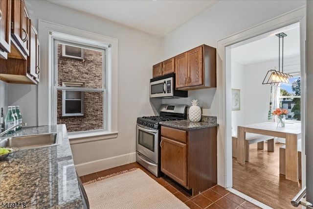 14 Forest St 102, Montclair Twp., NJ 07042