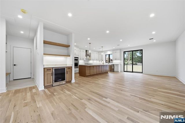 5-31 Boyd Avenue, Fair Lawn, NJ 07410
