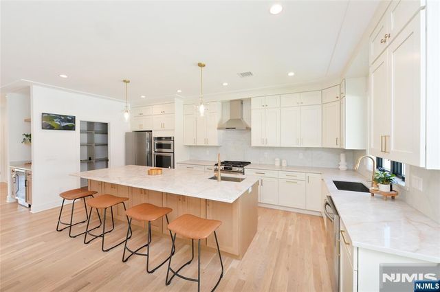 5-31 Boyd Avenue, Fair Lawn, NJ 07410