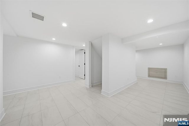 5-31 Boyd Avenue, Fair Lawn, NJ 07410