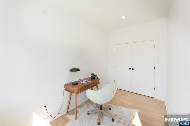 5-31 Boyd Avenue, Fair Lawn, NJ 07410