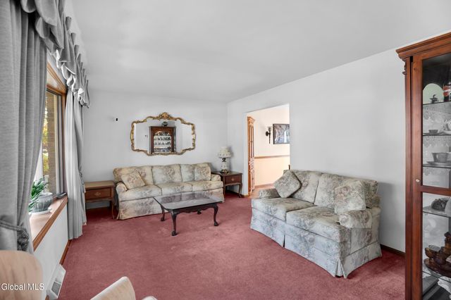 243 Shereen Court, Rotterdam, NY 12304