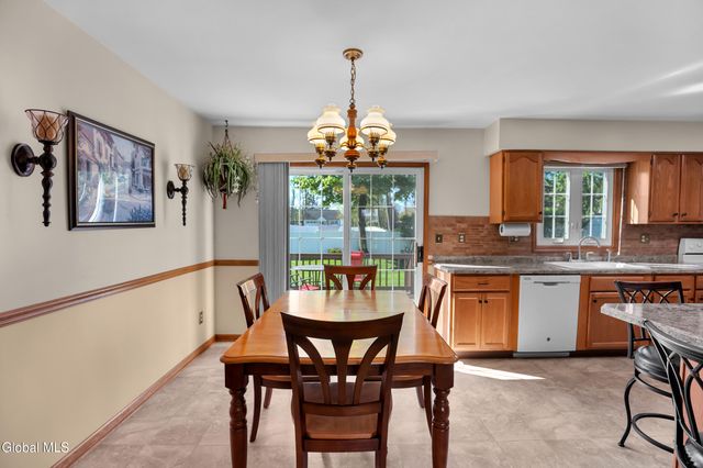 243 Shereen Court, Rotterdam, NY 12304