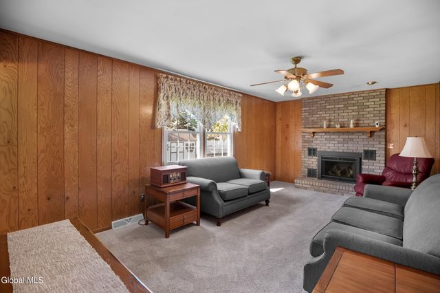 243 Shereen Court, Rotterdam, NY 12304