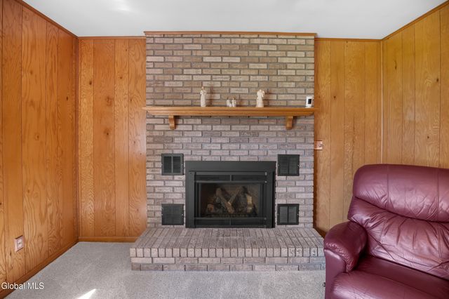 243 Shereen Court, Rotterdam, NY 12304