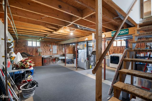 243 Shereen Court, Rotterdam, NY 12304