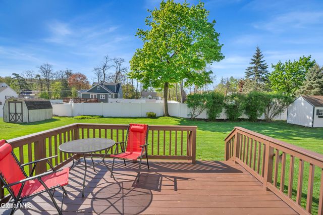 243 Shereen Court, Rotterdam, NY 12304