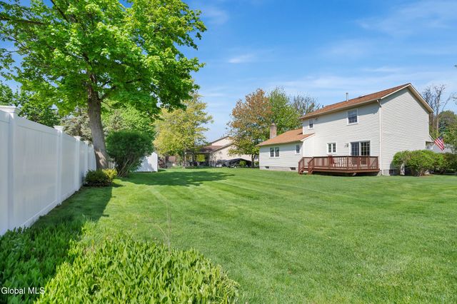 243 Shereen Court, Rotterdam, NY 12304