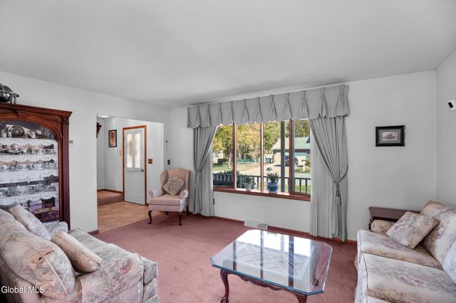 243 Shereen Court, Rotterdam, NY 12304