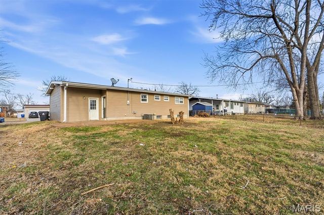 750 Blackbird Drive, Florissant, MO 63031