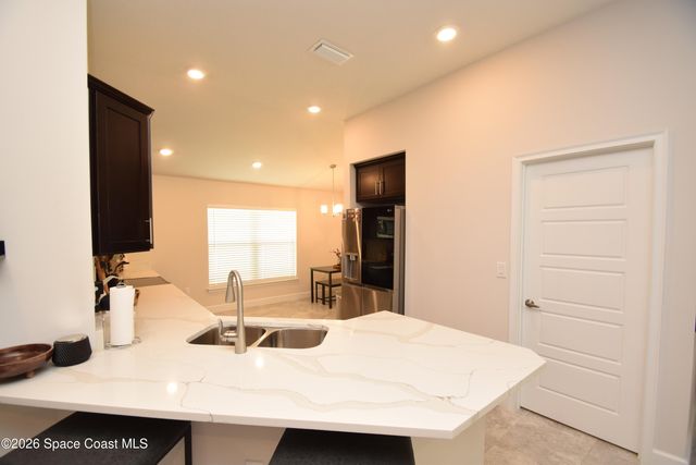 2585 Roygaris Street NW, Palm Bay, FL 32907