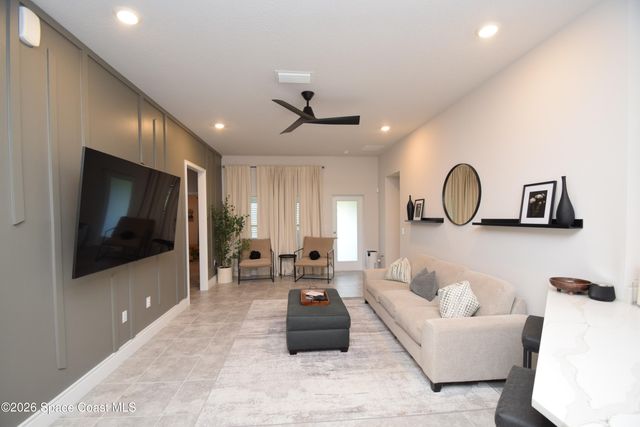 2585 Roygaris Street NW, Palm Bay, FL 32907