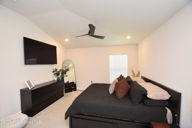 2585 Roygaris Street NW, Palm Bay, FL 32907