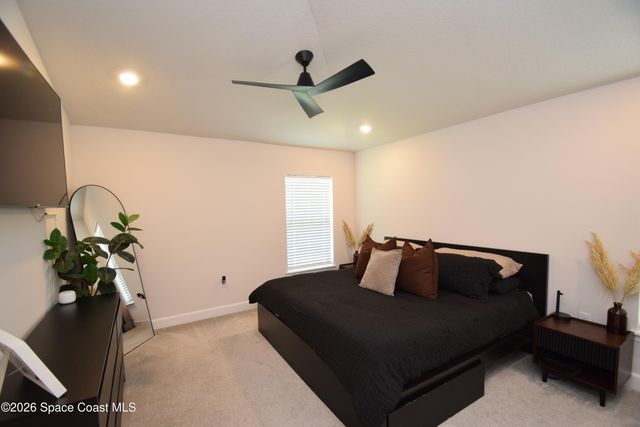 2585 Roygaris Street NW, Palm Bay, FL 32907