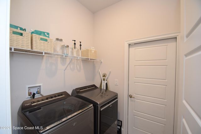 2585 Roygaris Street NW, Palm Bay, FL 32907