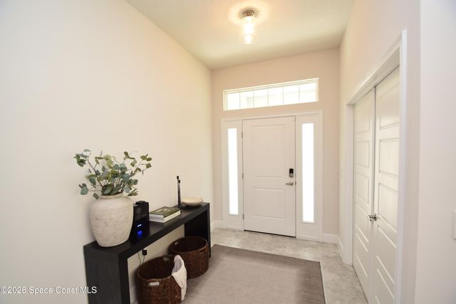 2585 Roygaris Street NW, Palm Bay, FL 32907