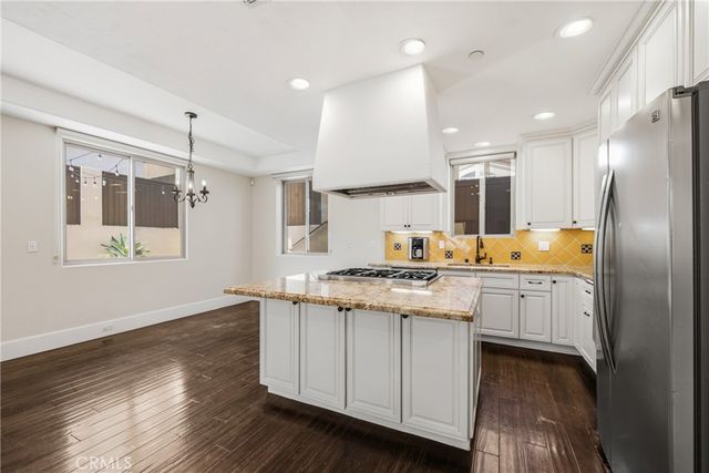 1918 Harriman Lane, Redondo Beach, CA 90278