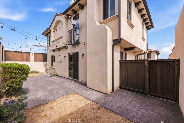 1918 Harriman Lane, Redondo Beach, CA 90278