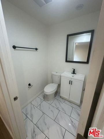1012 E 73rd Street, Los Angeles, CA 90001
