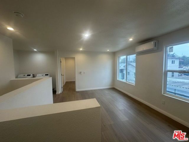 1012 E 73rd Street, Los Angeles, CA 90001