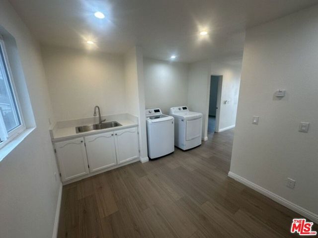 1012 E 73rd Street, Los Angeles, CA 90001